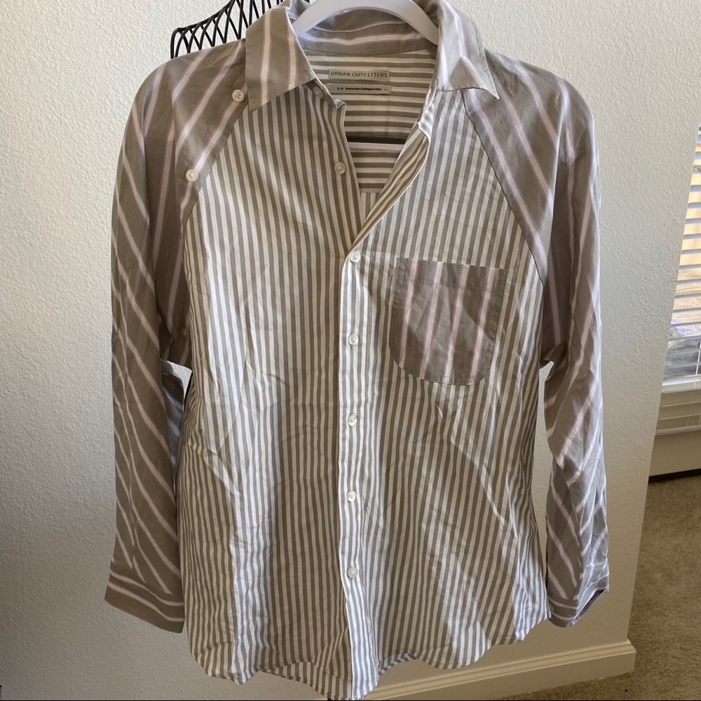 Urban Outfitters Button Up Down Long Sleeve Shirt